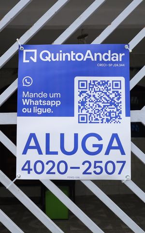 Casa para alugar com 55m², 1 quarto e sem vagaPlaca GRANDE instalada no portão do imóvel, dia 25.08.2026 - Código da placa: FEWQ-1296