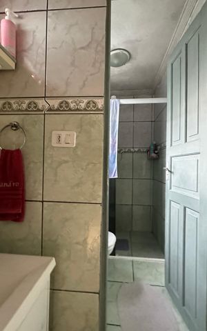 Casa à venda com 252m², 4 quartos e 1 vagaBanheiro 1