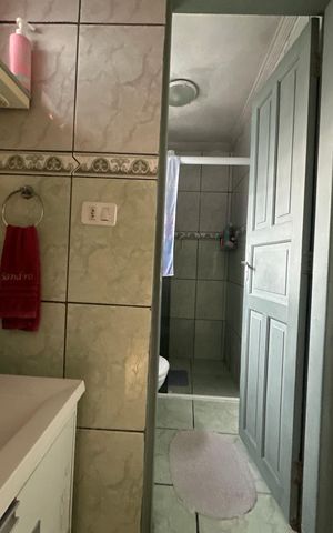 Casa à venda com 252m², 4 quartos e 1 vagaBanheiro 1