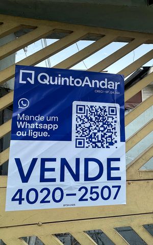 Casa à venda com 252m², 4 quartos e 1 vagaFachada