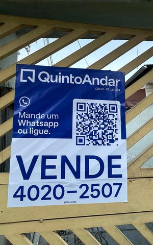 Casa à venda com 252m², 4 quartos e 1 vagaFachada