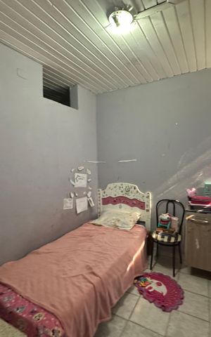 Casa à venda com 252m², 4 quartos e 1 vagaQuarto 1