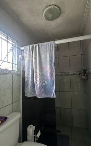 Casa à venda com 252m², 4 quartos e 1 vagaBanheiro 1