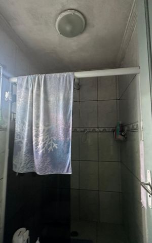 Casa à venda com 252m², 4 quartos e 1 vagaBanheiro 1