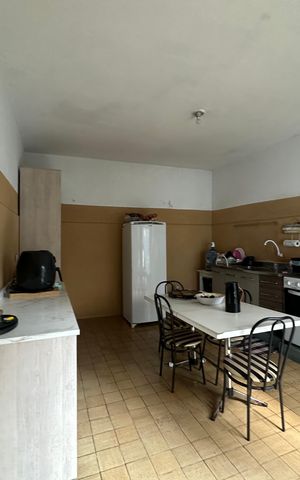 Casa à venda com 252m², 4 quartos e 1 vagaCozinha