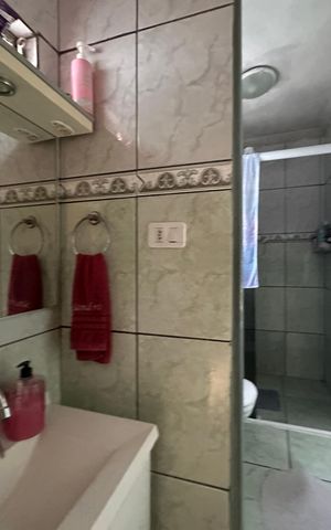 Casa à venda com 252m², 4 quartos e 1 vagaBanheiro 1