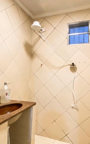 Casa para alugar com 58m², 2 quartos e 1 vaga Casa para alugar com 58m², 2 quartos e 1 vagaBanheiro