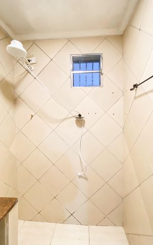 Casa para alugar com 58m², 2 quartos e 1 vaga Casa para alugar com 58m², 2 quartos e 1 vagaBanheiro