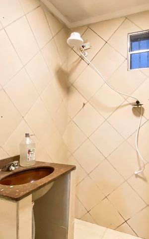 Casa para alugar com 58m², 2 quartos e 1 vaga Casa para alugar com 58m², 2 quartos e 1 vagaBanheiro