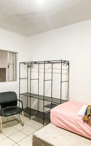 Casa para alugar com 58m², 2 quartos e 1 vaga Casa para alugar com 58m², 2 quartos e 1 vagaQuarto 1