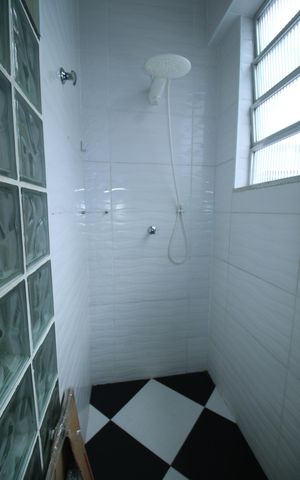 Apartamento para alugar com 60m², 2 quartos e sem vagaBanheiro
