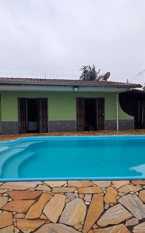 Casa para alugar com 250m², 4 quartos e 5 vagas Casa para alugar com 250m², 4 quartos e 5 vagasPiscina