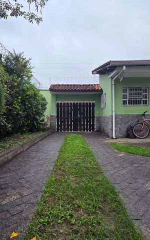 Casa para alugar com 250m², 4 quartos e 5 vagas Casa para alugar com 250m², 4 quartos e 5 vagasJardim