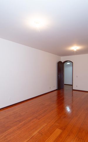 Casa para alugar com 259m², 3 quartos e 4 vagasSALA