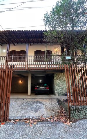 Casa para alugar com 259m², 3 quartos e 4 vagasFACHADA