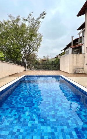 Casa de condomínio à venda com 192m², 3 quartos e 2 vagas Casa de condomínio à venda com 192m², 3 quartos e 2 vagasÁrea comum - Piscina