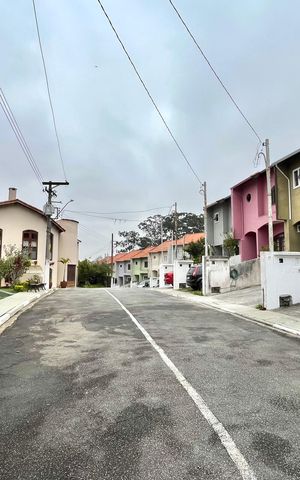 Casa de condomínio à venda com 192m², 3 quartos e 2 vagas Casa de condomínio à venda com 192m², 3 quartos e 2 vagasHall de entrada