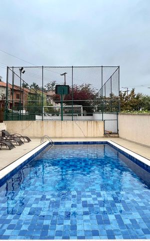 Casa de condomínio à venda com 192m², 3 quartos e 2 vagas Casa de condomínio à venda com 192m², 3 quartos e 2 vagasÁrea comum - Piscina