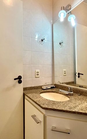 Casa de condomínio à venda com 192m², 3 quartos e 2 vagas Casa de condomínio à venda com 192m², 3 quartos e 2 vagasBanheiro Corredor