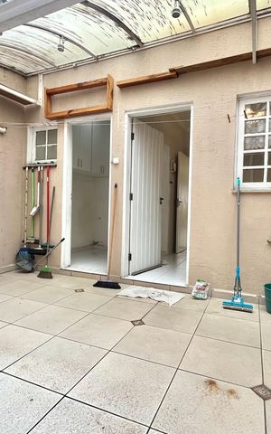 Casa de condomínio à venda com 192m², 3 quartos e 2 vagas Casa de condomínio à venda com 192m², 3 quartos e 2 vagasChurrasqueira