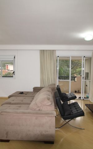 Apartamento para alugar com 136m², 3 quartos e 2 vagasSala