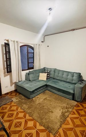 Casa à venda com 156m², 2 quartos e 2 vagas Casa à venda com 156m², 2 quartos e 2 vagasSala