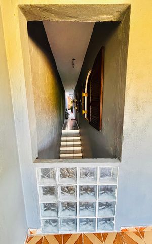 Casa à venda com 156m², 2 quartos e 2 vagas Casa à venda com 156m², 2 quartos e 2 vagasSacada