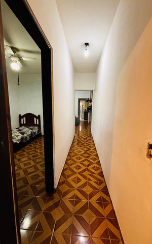 Casa à venda com 156m², 2 quartos e 2 vagas Casa à venda com 156m², 2 quartos e 2 vagasCorredor