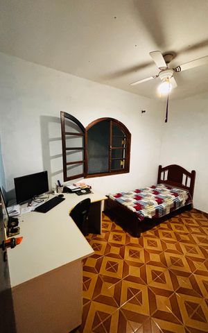 Casa à venda com 156m², 2 quartos e 2 vagas Casa à venda com 156m², 2 quartos e 2 vagasQuarto