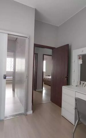 Casa à venda com 360m², 5 quartos e 5 vagas Casa à venda com 360m², 5 quartos e 5 vagasQuarto