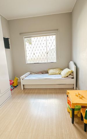Casa à venda com 360m², 5 quartos e 5 vagas Casa à venda com 360m², 5 quartos e 5 vagasQuarto