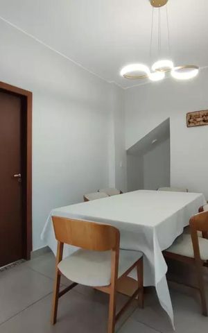 Casa à venda com 360m², 5 quartos e 5 vagas Casa à venda com 360m², 5 quartos e 5 vagasSala