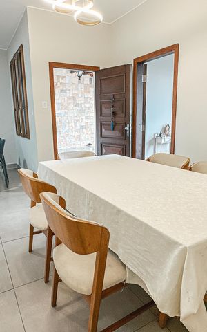 Casa à venda com 360m², 5 quartos e 5 vagas Casa à venda com 360m², 5 quartos e 5 vagasSala