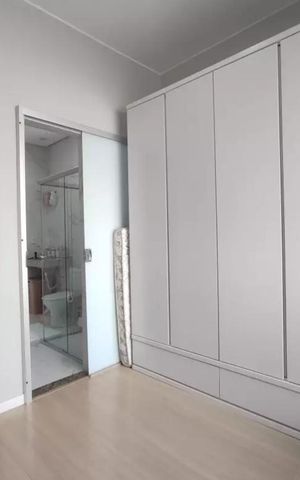 Casa à venda com 360m², 5 quartos e 5 vagas Casa à venda com 360m², 5 quartos e 5 vagasQuarto
