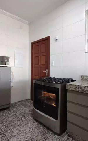Casa à venda com 360m², 5 quartos e 5 vagas Casa à venda com 360m², 5 quartos e 5 vagasCozinha
