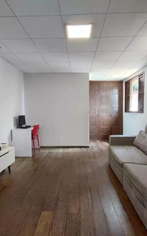 Casa à venda com 360m², 5 quartos e 5 vagas Casa à venda com 360m², 5 quartos e 5 vagasSala