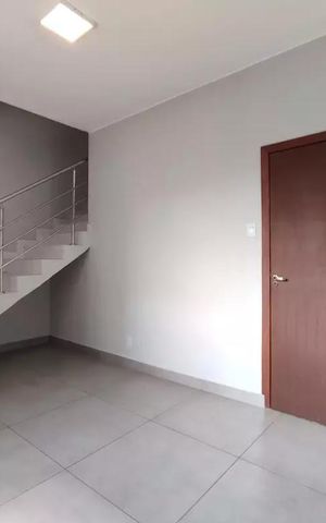 Casa à venda com 360m², 5 quartos e 5 vagas Casa à venda com 360m², 5 quartos e 5 vagasSala