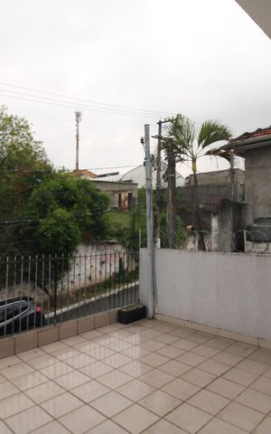 Casa para alugar com 102m², 3 quartos e 2 vagasQuintal