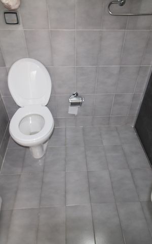 Casa para alugar com 102m², 3 quartos e 2 vagasBanheiro