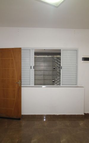 Casa para alugar com 102m², 3 quartos e 2 vagasSala