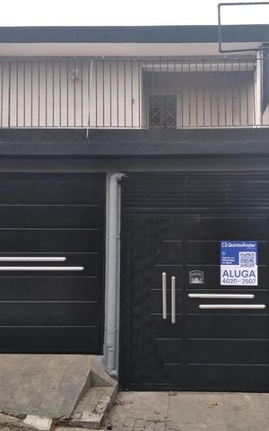 Casa para alugar com 102m², 3 quartos e 2 vagas Casa para alugar com 102m², 3 quartos e 2 vagasFachada