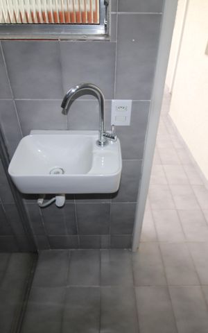 Casa para alugar com 102m², 3 quartos e 2 vagasBanheiro