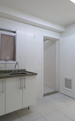 Apartamento para alugar com 107m², 3 quartos e 2 vagasCozinha 