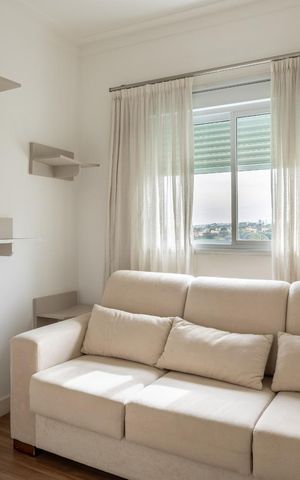 Apartamento à venda com 128m², 2 quartos e 2 vagas Apartamento à venda com 128m², 2 quartos e 2 vagasSala