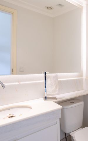 Apartamento à venda com 128m², 2 quartos e 2 vagas Apartamento à venda com 128m², 2 quartos e 2 vagasBanheiro
