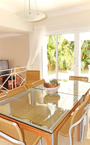 Casa de condomínio à venda com 820m², 4 quartos e 4 vagasSala Jantar