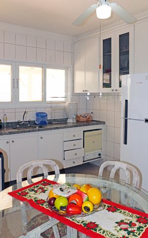 Casa de condomínio à venda com 820m², 4 quartos e 4 vagasCozinha