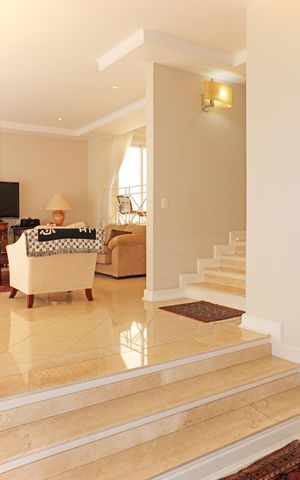 Casa de condomínio à venda com 820m², 4 quartos e 4 vagasSala