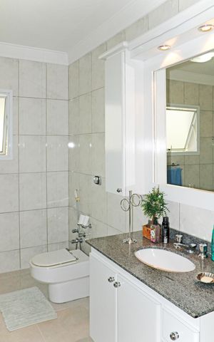 Casa de condomínio à venda com 820m², 4 quartos e 4 vagasSuíte Banheiro