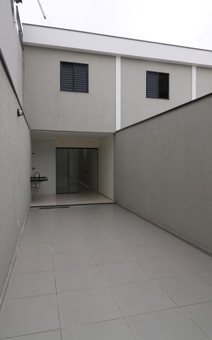 Casa à venda com 119m², 3 quartos e 2 vagasÁrea de Serviço